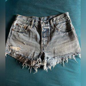 Levi’s 501 Frayed Light Wash Denim Short Shorts W25”